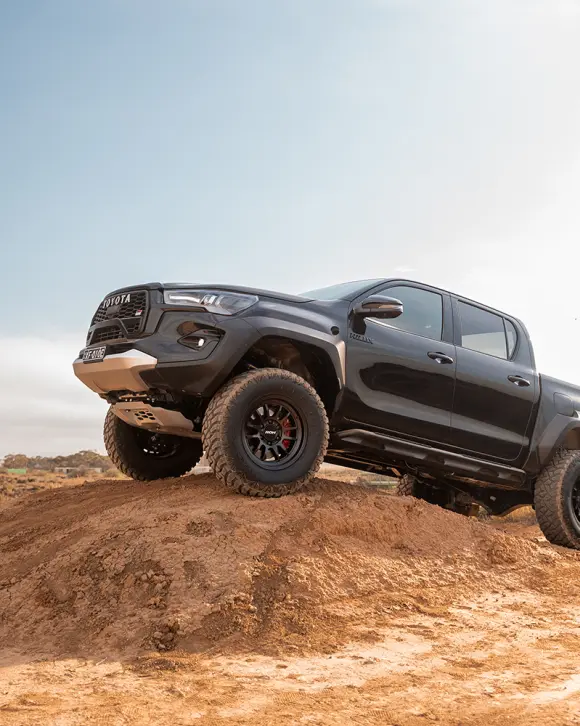 Toyota Hilux N80 4x2 SR/WorkMate (5x114.3)